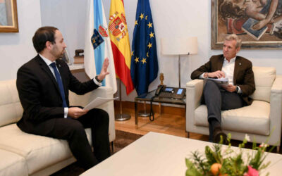 Alfonso Rueda e o alcalde de Lousame traballan en futuras melloras viarias na localidade