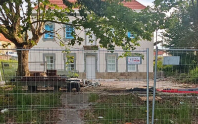 O Concello de Muros proxecta un parque interxeracional en Serres ao carón da nova Aula Sostible dos Outeiriños