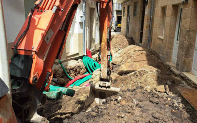 As obras de renovación integral da rúa Real de Muros entran na súa última fase