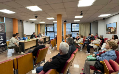 José Ramón Romero pon en valor a humanización e mellora de servizos de Boiro durante o encontro veciñal “Un café co alcalde”